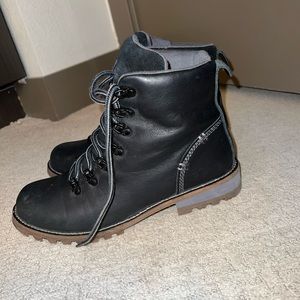 Womens size 9 kodiak boots